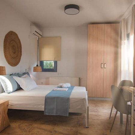 סקירוס Kallisti Studios & Apartments מראה חיצוני תמונה