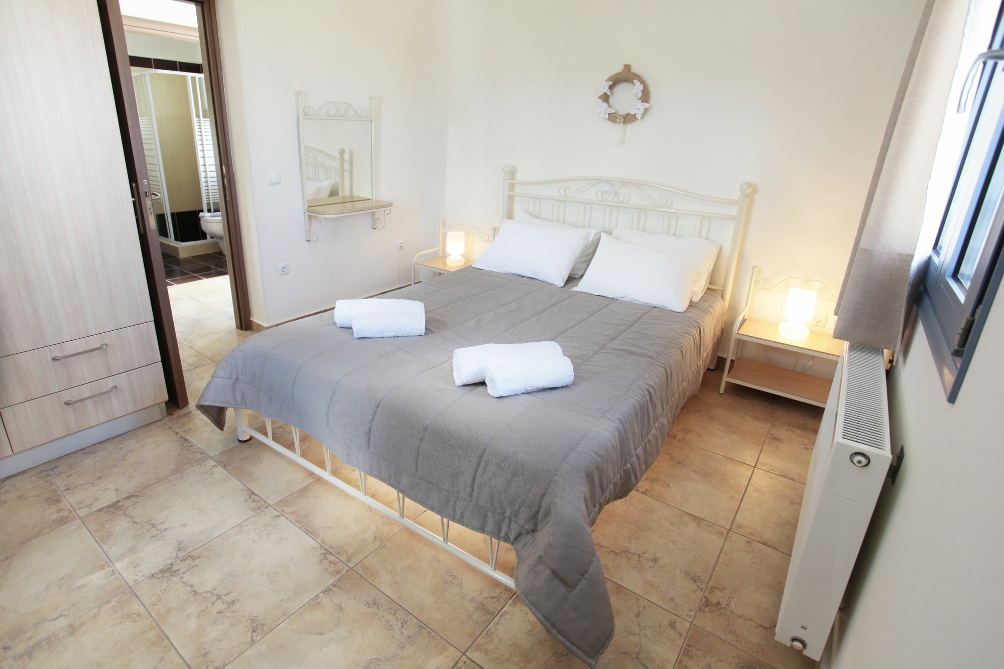 סקירוס Kallisti Studios & Apartments מראה חיצוני תמונה